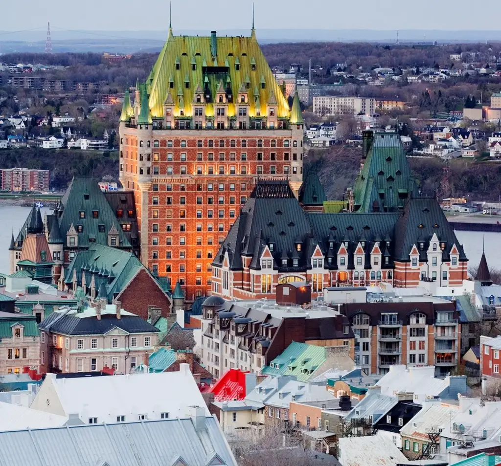 Quebec City Fire Safety Plans - WPS Evac multi-hazard emergency management software showing integrated procedures for power outages, medical emergencies, elevator entrapment, and severe weather for commercial and residential buildings.