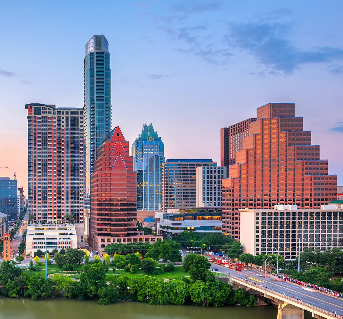 A comprehensive emergency training in Austin being conducted for property managers and operations teams, illustrating high-rise evacuation routes, fire safety protocols, and multi-tenant emergency coordination plans inside a modern commercial office building.