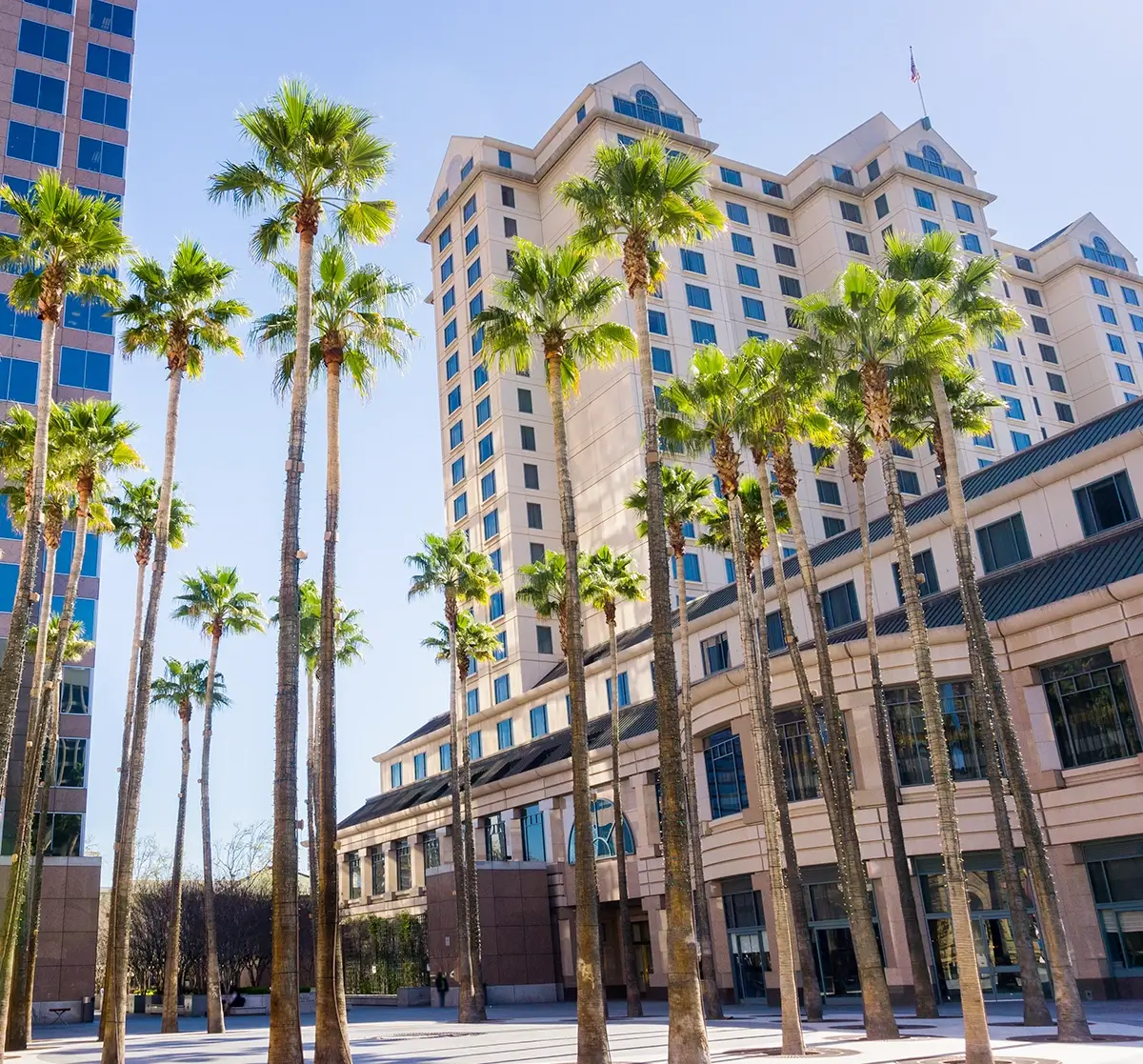 A comprehensive emergency training in San Jose being conducted for property managers and operations teams, illustrating high-rise evacuation routes, fire safety protocols, and multi-tenant emergency coordination plans inside a modern commercial office building.